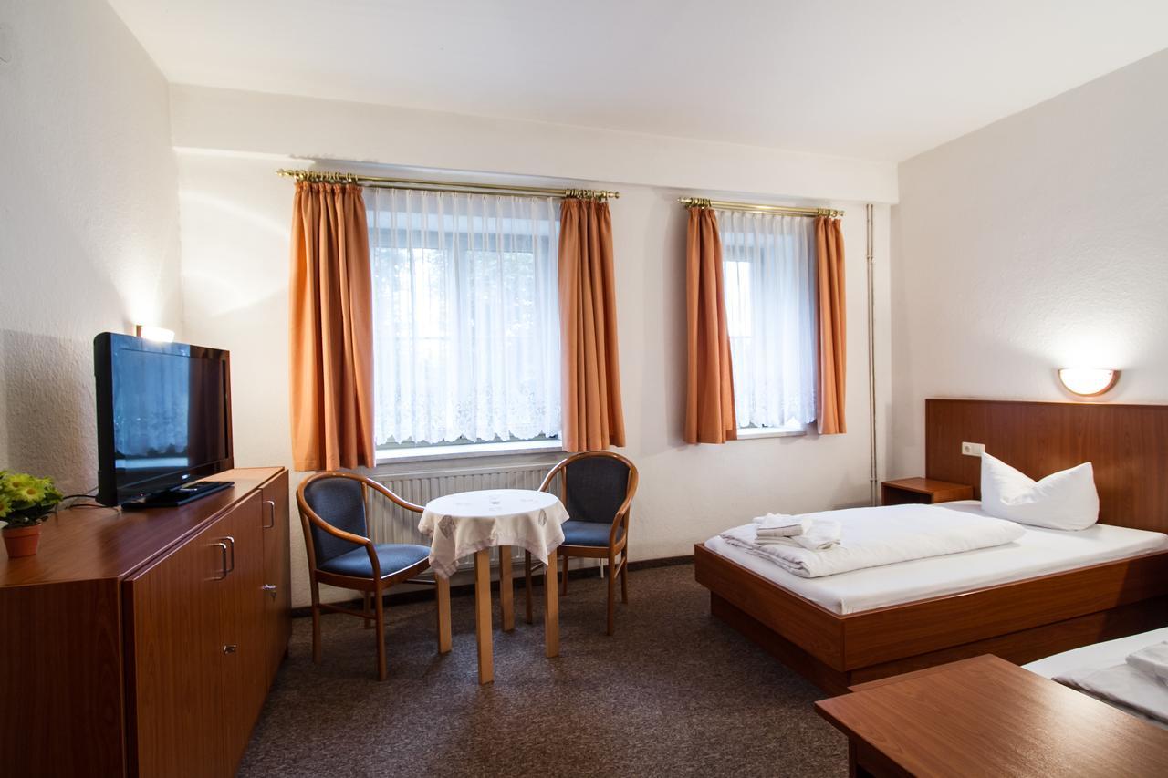 Hotel Groebern Am See Grobern Kültér fotó